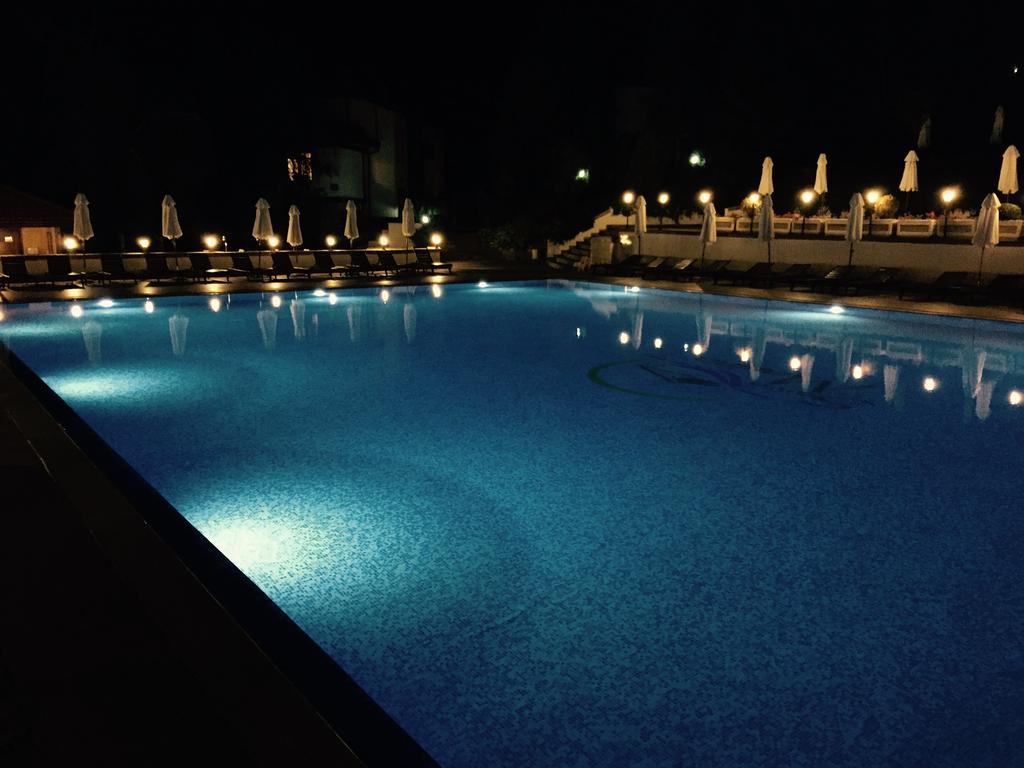 سوزوبول Apartments Dreambg الغرفة الصورة